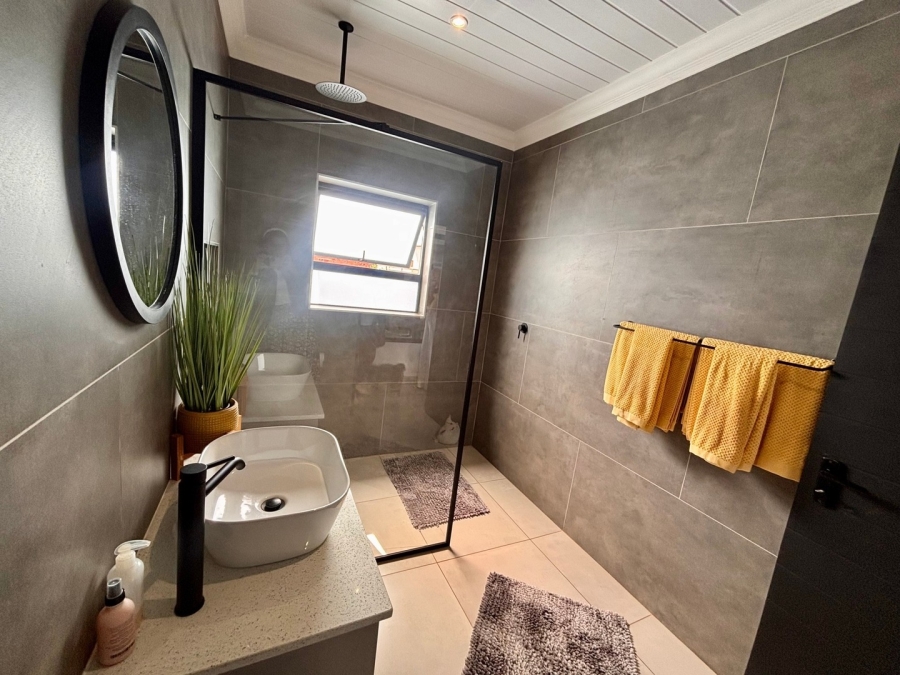 3 Bedroom Property for Sale in Wilkoppies North West